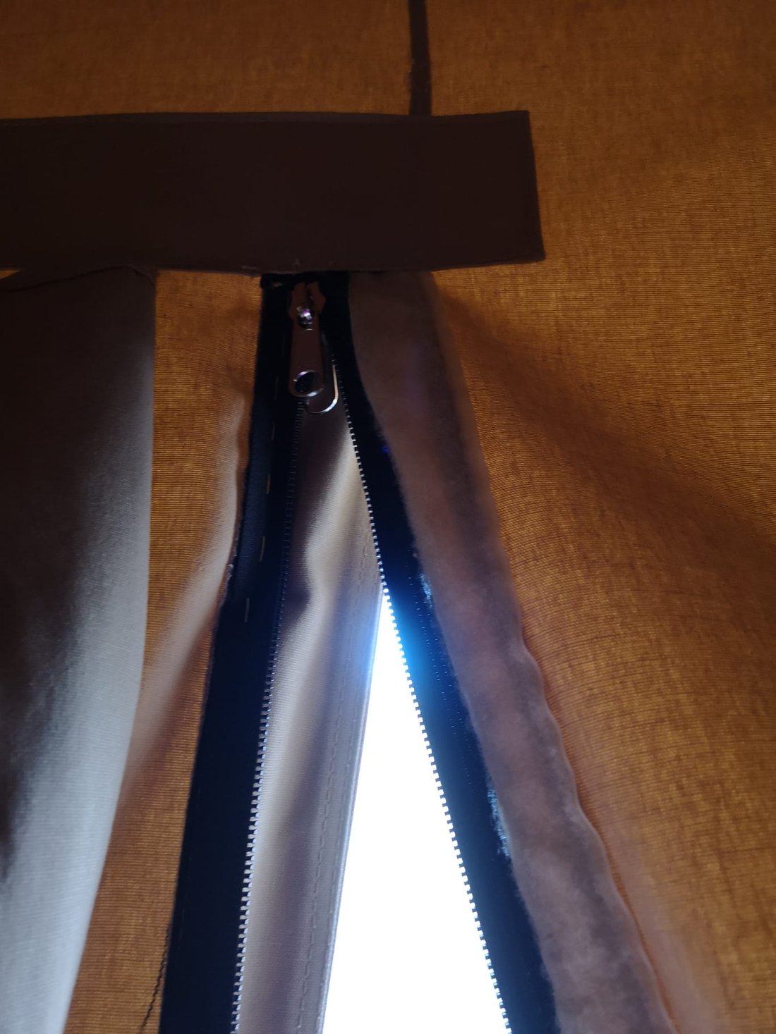 Neuer Reißverschluss in der Lodge von innen